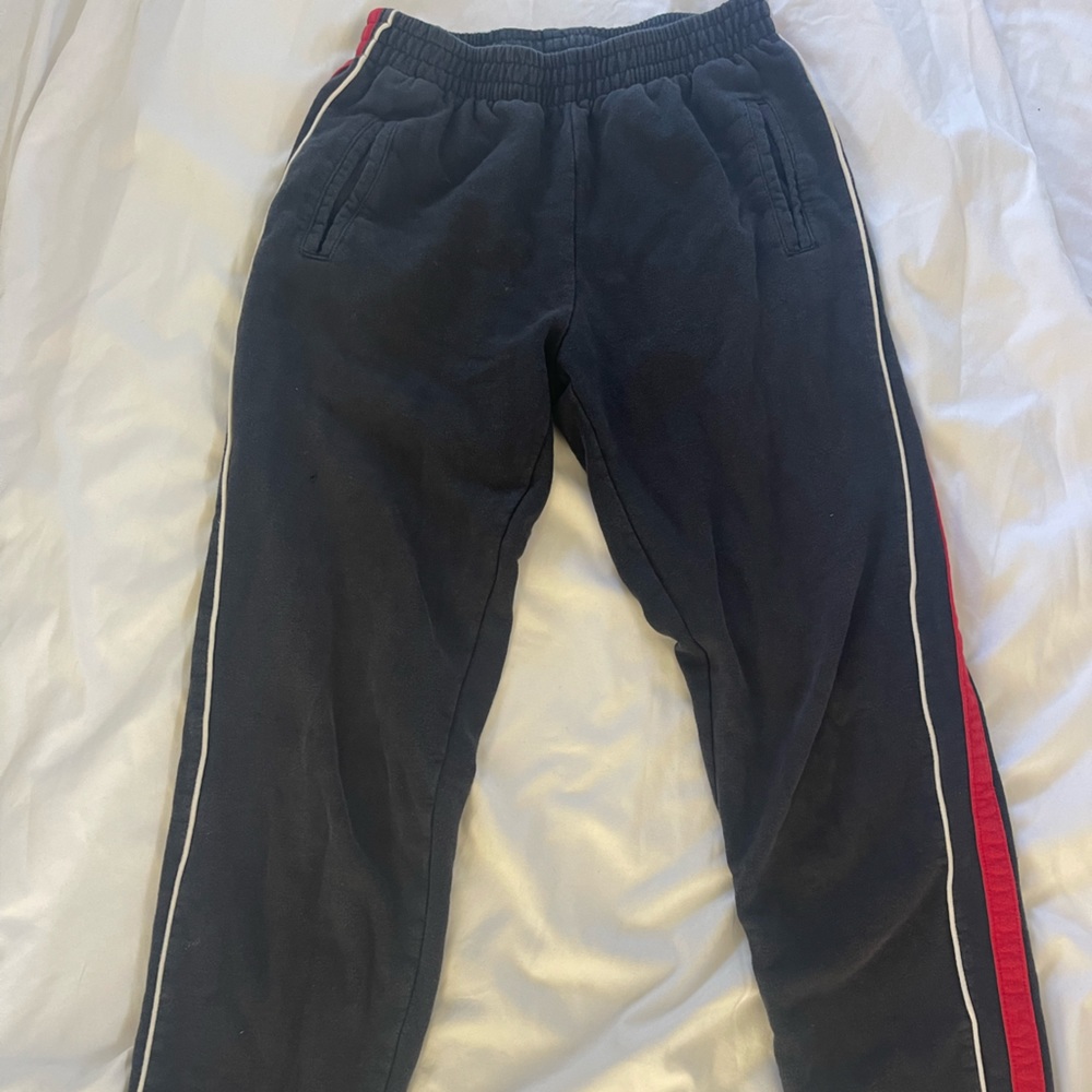 BRANDY MELVILLE J.GALT SWEATS